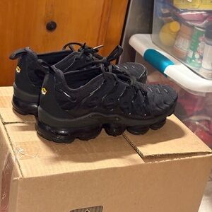 Nike Air VaporMax Plus in Black